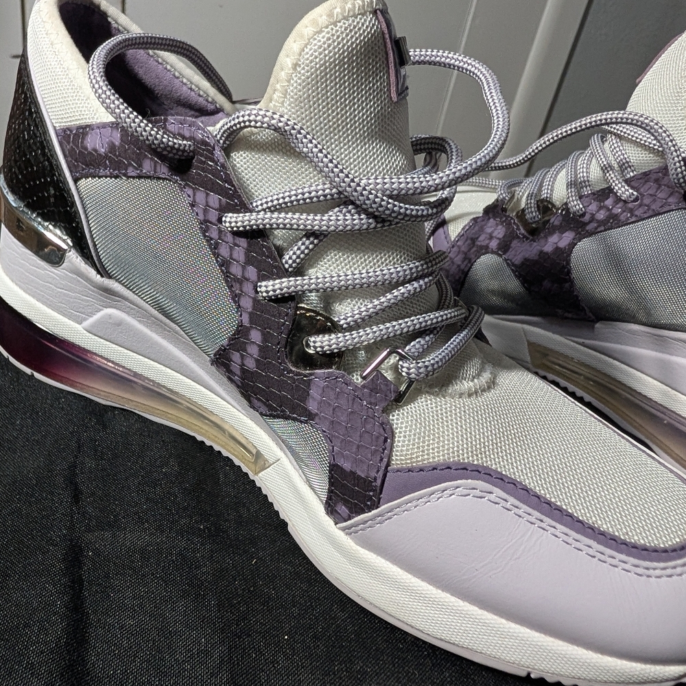 Michael Kors Liv Extreme Snakeskin Embossed Mixed Trainers. Size 8.5(W) - Picture 4 of 9